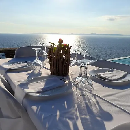 Carpe Diem: Sea & Sunset View In Kea Island Villa *