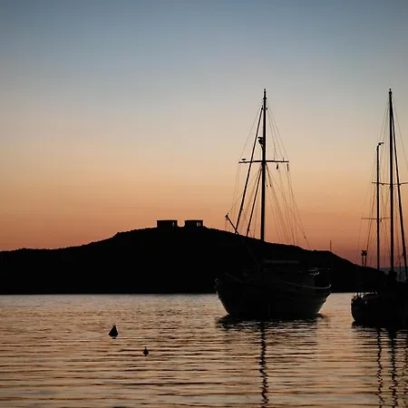 Villa Carpe Diem: Sea & Sunset View In Kea Island Ioulis