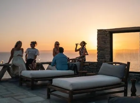 Carpe Diem: Sea & Sunset View In Kea Island Villa Ioulis