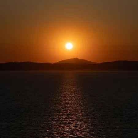 Carpe Diem: Sea & Sunset View In Kea Island Ioulis